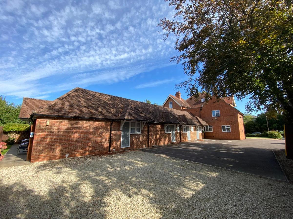 Fairlawns Guest House Banbury Exterior photo