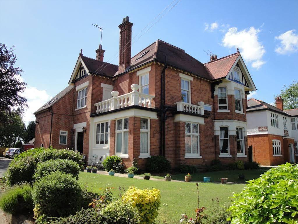 Fairlawns Guest House Banbury Exterior photo