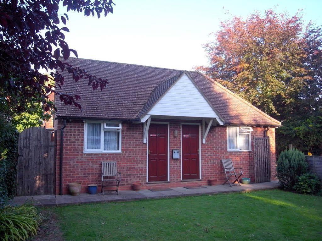 Fairlawns Guest House Banbury Exterior photo