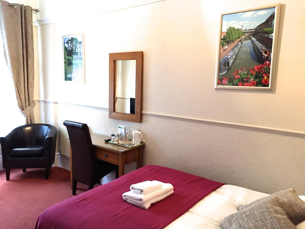 Fairlawns Guest House Banbury Room photo
