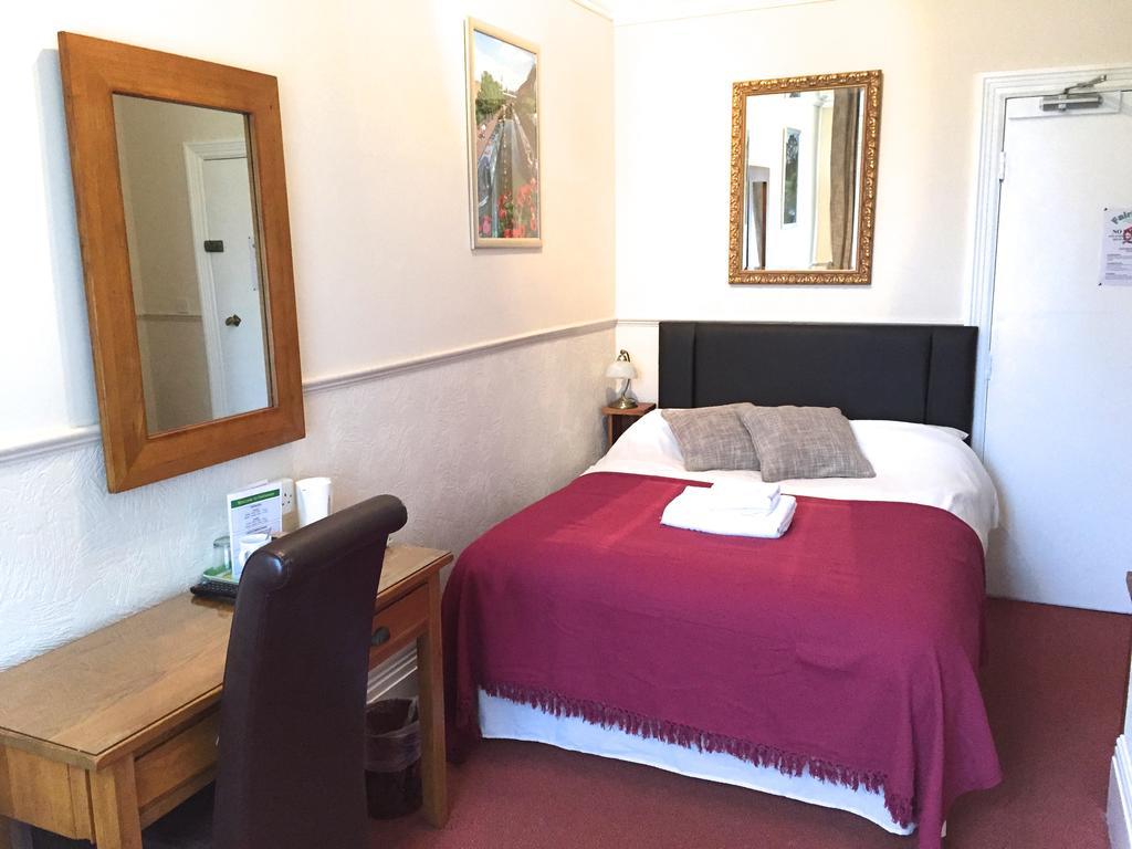 Fairlawns Guest House Banbury Room photo