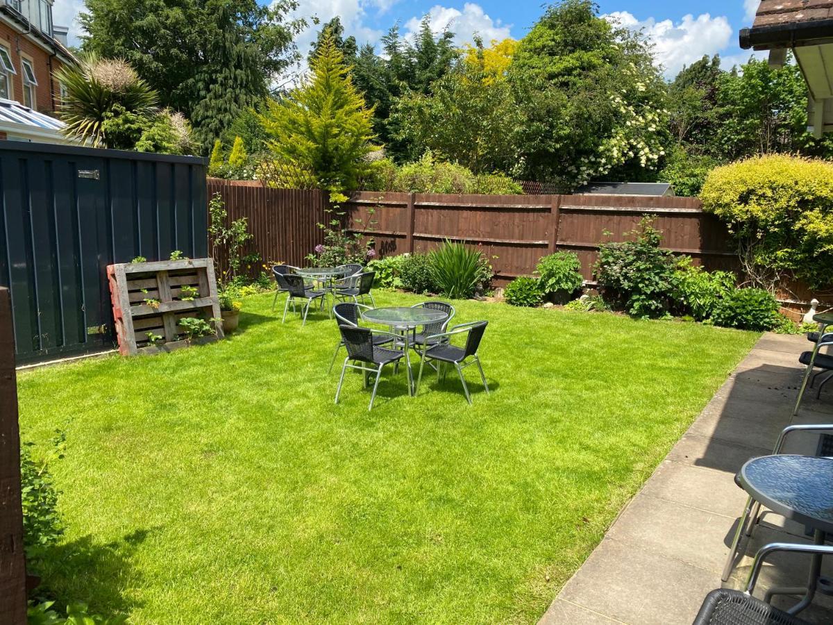 Fairlawns Guest House Banbury Exterior photo