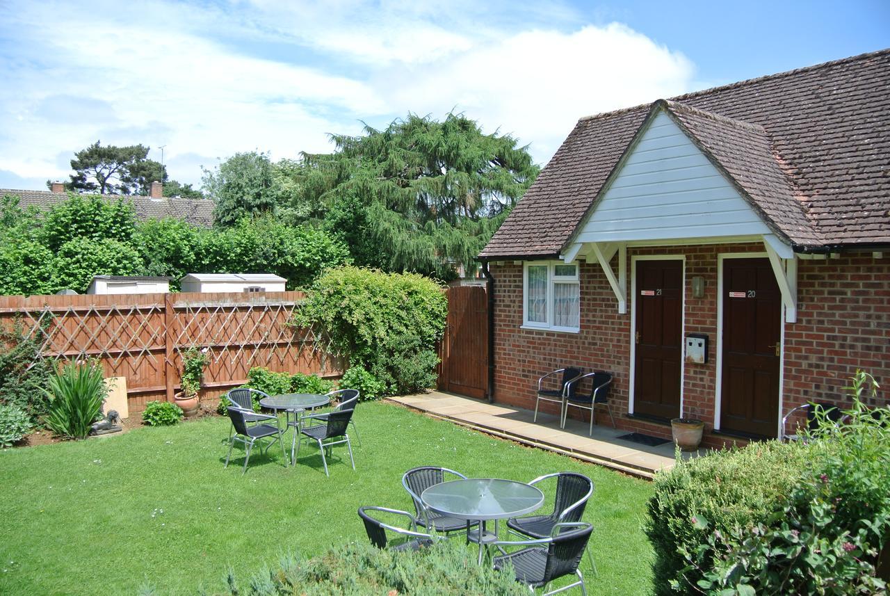 Fairlawns Guest House Banbury Exterior photo